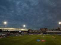 他的父亲在 他的父亲在